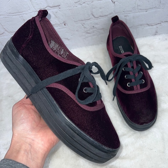 Divided Shoes - NWOT |•DIVIDED•| Burgundy Velvet Platform Sneaker